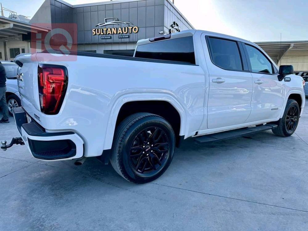 GMC Sierra